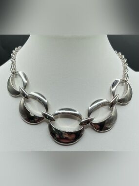 CHARMING CHARLIE POLISHED SILVER TONE CHUNKY STATEMENT NECKLACE